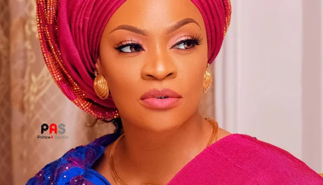 Au sujet d’une star de la musique béninoise: Zeynab Habib ou la force d ...